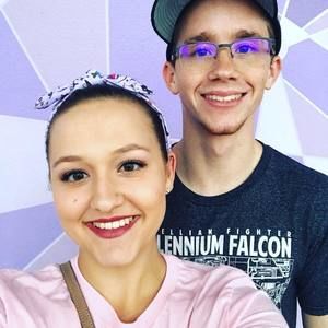 Meet your Posher, Hope